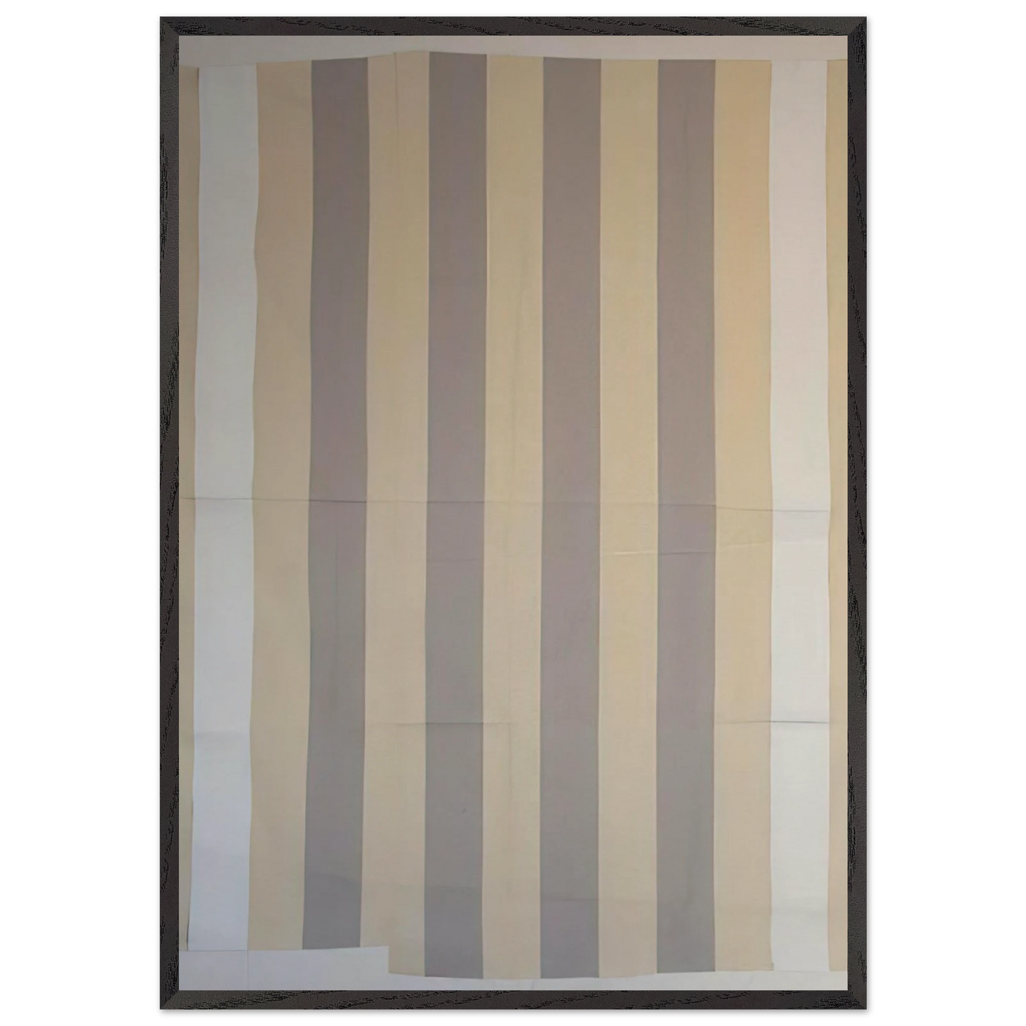 Peinture acrylique blanche sur tissu raye blanc et gris clair - 1967 - Daniel Buren 70x100 cm / 28x40 inches Framed Art Print – Black Wooden Frame