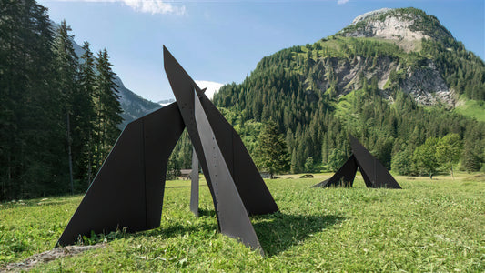 Calder and Duchamp: The Revolutionary Friendship That Redefined Modern Art - FOUR PLANES ESCARPE 1967 by Alexander Calder