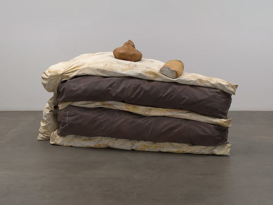 What Is Claes Oldenburg’s Floor Cake (1962) and Why Does It Matter?