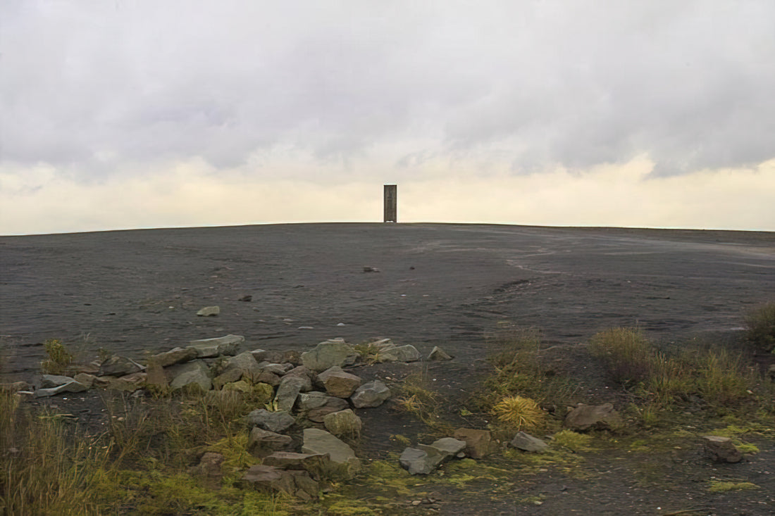 Wer ist Richard Serra? Ein Blick auf den Meister der minimalistischen Skulpturen