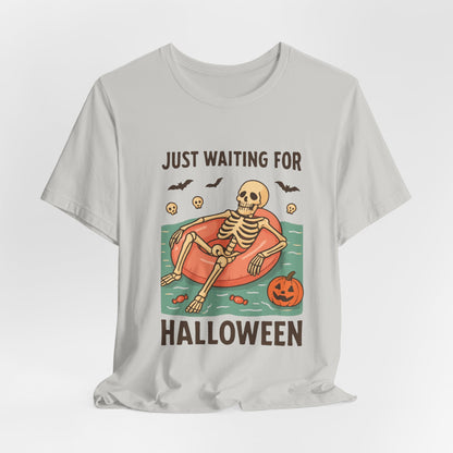 Gruseliges Sommerskelett wartet nur noch auf Halloween