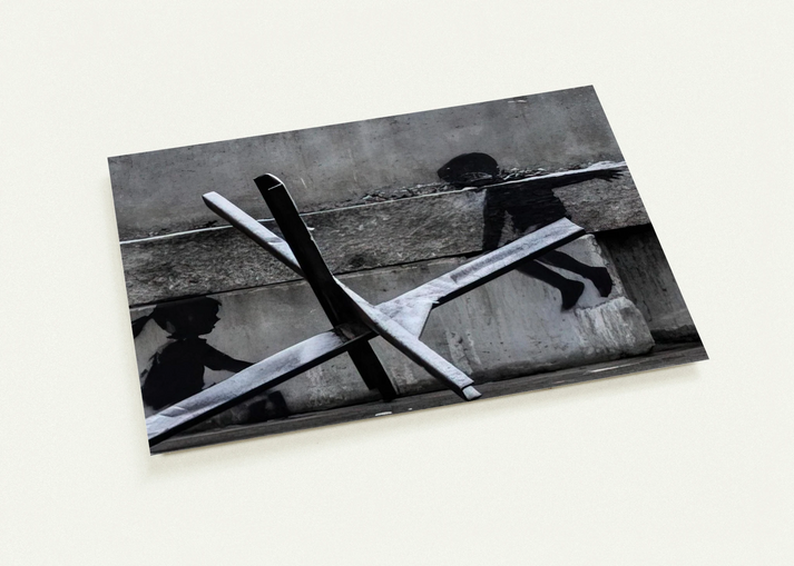 KYIV KHRESHCHYATYK 9 2022 By Banksy Pack of 10 Post Cards | Banksy Post Cards | A6 (10.5 x 14.8 cm) - 4.1 x 5.8 inches
