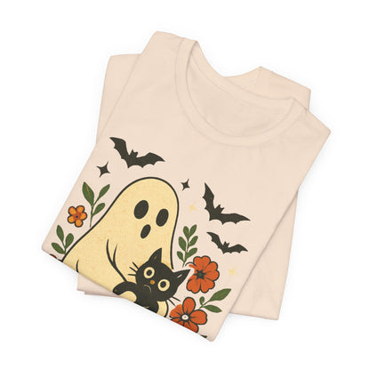 Gruseliger Geist mit schwarzer Katze, tolles Blumenmuster für Halloween