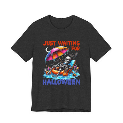 Gruseliges Sommerskelett wartet nur noch auf Halloween