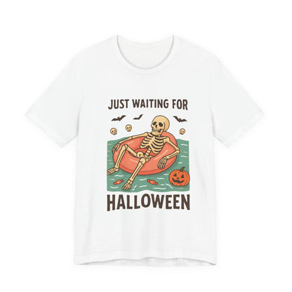 Gruseliges Sommerskelett wartet nur noch auf Halloween